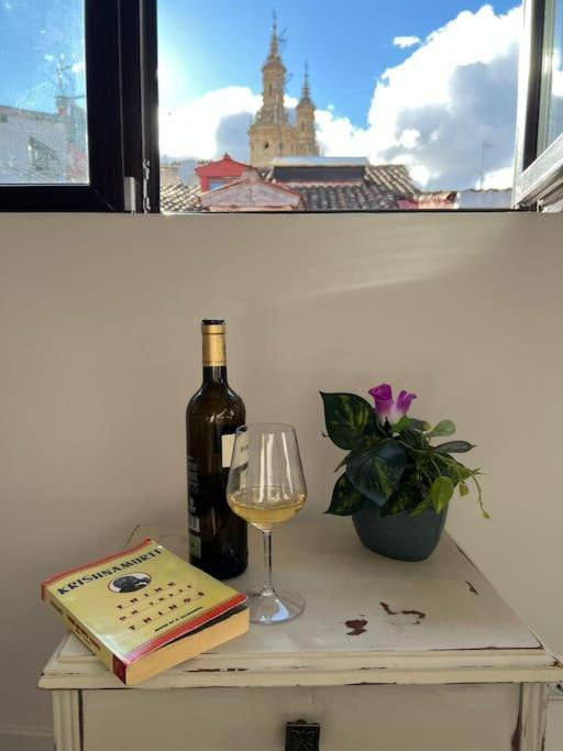 Old Town Loft - Cathedral Views. Apartamento Logroño Exterior foto