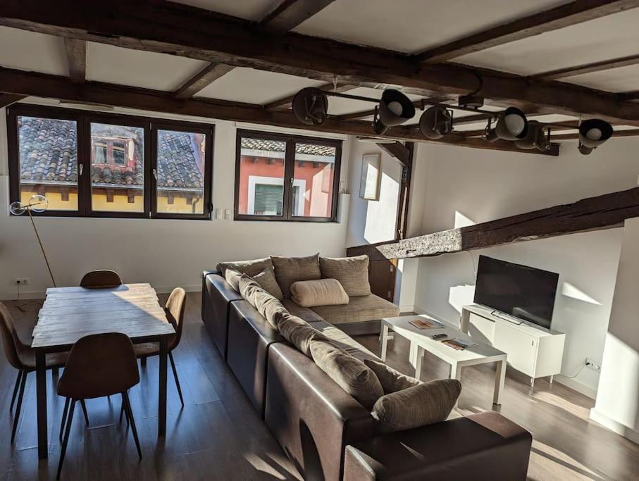 Old Town Loft - Cathedral Views. Apartamento Logroño Exterior foto